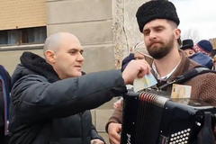 Hrvatski zastupnik zapjevao ustaške pjesme pa poručio: Samo za Milorada (VIDEO)