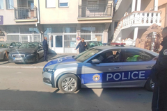 Kosovska policija izbacila zaposlene iz CSR u Mitrovici, racije u Leposaviću i Zvečanu (VIDEO)