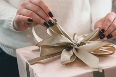 Ovih sedam stvari ne kupujte ženama za 8. mart