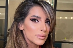 Pjesma "Ludilo moje" joj je donijela veliku popularnost, a bila je namijenjena ovom pjevaču