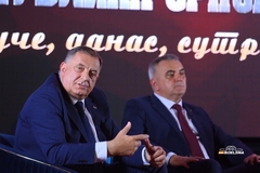 Dodik poručio u Bijeljini: “Prije samo 2 godine prosječna plata bila 650, a danas je 1.680 KM”