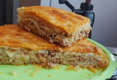 Uz ovaj recept ne morate po doručak: Napravite DOMAĆI BUREK SA MESOM 