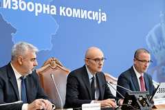 Oglasio se predsjednik RIK-a Srbije: Saopštio detalje o incidentima i ogradama