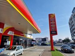 UPRKOS NAJAVLJENIM POSKUPLJENJIMA U nedjelju SNIŽENJE na Nešković pumpi u Sremskoj ulici 