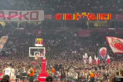 Totalni delirijum u Areni kad je počeo derbi, zagrmjeli i Delije i Grobari (VIDEO)