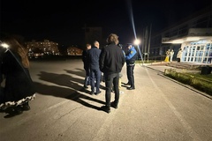 Roditelji se okupili ispred škole u Sarajevu: "Jedna učenica mjesecima maltretira našu djecu"