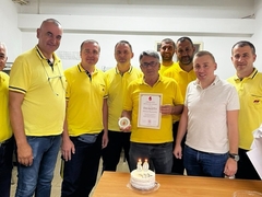 Poštar iz Bijeljine darovao krv 50 puta, kolege mu priredile svečani doček