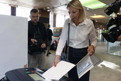 Drastično manji odziv dijaspore: Za glasanje iz inostranstva registrovano deset puta manje birača