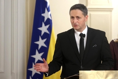 Oštre reakcije iz Srpske na potez Denisa Bećirovića