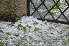 (VIDEO) Snažno nevrijeme praćeno krupnim gradom pogodilo Austriju i Sloveniju