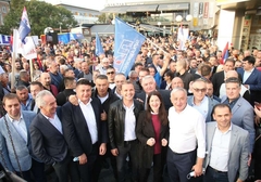 Šta se dešava u opoziciji: Zajedništvo se raspalo kao kula od karata