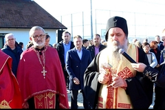 Episkop Fotije osveštao zemlju za gradnju hrama u Mezgraji kod Ugljevika