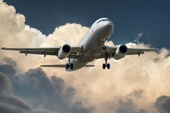 Nova drama Boingovog aviona: Prilikom polijetanja otpao poklopac motora i udario u krilo (VIDEO)