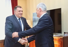Dodik helikopterom stigao u Mostar: U toku sastanak delegacija SNSD i HDZ BiH