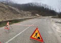 Lopare: Neprohodan put kroz Tobut, izlilo se blato i kamenje