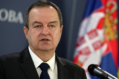 Dačić: Najoštrije osuđujem napade na pripadnike policije