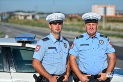 Radenko i Elvir patroliraju bijeljinskim ulicama – ponosni na svoj poziv (FOTO)