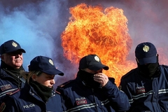 Incident na protestu u Albaniji: Opozicija traži ostavku Rame (FOTO)