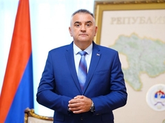 Minić: Vlada će riješiti problem produženog boravka