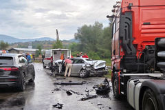 Stravična nesreća kod Rogatice: Jedna osoba poginula u sudaru tri vozila