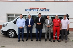 Lopare: Nabavljeno novo vozilo za potrebe Doma zdravlja
