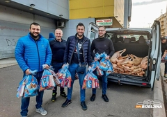 Bijeljinski ugostitelj s prijateljima ponovo u humanoj misiji: Prikupljaju pomoć da djeci uljepšaju praznike (FOTO)