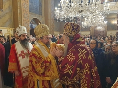 Episkop Fotije molitveno sa vjernicima proslavio krsnu slavu: Pozvao ljude da se mole za Kosovo da ostane srpsko