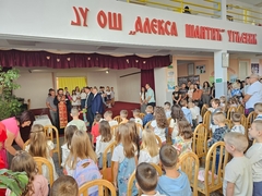 Počela školska godina u Ugljevika: Zvono, opet, zazvonilo!