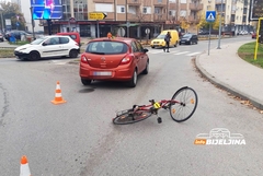 Nezgoda u Bijeljini, povrijeđen biciklista (FOTO) 