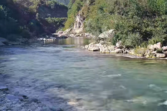 Vlasnik rafting kluba tvrdi: Krv iz klaonice teče Neretvom