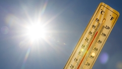 Na snazi i crveno upozorenje, najavljeno do 40 stepeni
