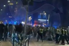 Detalji tuče Delija u Malmeu: Čekali u centru, a onda haos i bježanija (VIDEO)