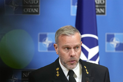 Admiral NATO: Pripremite vodu, baterijsku lampu i tranzistor