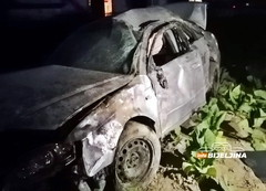 Nezgoda u Ljeljenči kod Bijeljine, automobil se prevrnuo nekoliko puta (FOTO)