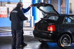 Putnik iz BiH kažnjen sa 1.650 evra zbog suhog mesa i cigareta