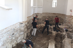 Trebinje: Arheolozi u Petropavlovom manastiru otkrili antičke temelje i novčiće rimskih careva