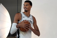 NBA čudo: Wembanyama sa 21 godinom još porastao