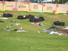 Broj poginulih na plaži Bondaj povećan na 16, napadači otac i sin!