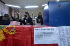 Trudnici pukao vodenjak na biračkom mjestu u Nikšiću