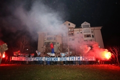 Bijeljina: Navijači "Radnika" priredili vatromet i bakljadu (VIDEO)