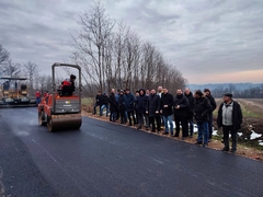 Novi asfaltni put između Gornjeg Dragaljevca i Srednje Čađavice (FOTO)
