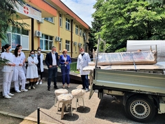Ugljevik: Odbornik Novaković donirao opremu Domu zdravlja