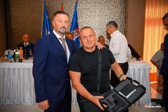 Slavenko Ristić uručio pištolj Relji Jovanoviću za zasluge u Odbrambeno-otadžbinskom ratu