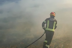 Borba sa vatrenom stihijom u Crnoj Gori još traje, stiže pomoć iz EU