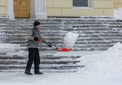 Kako otopiti led sa stepeništa bez upotrebe soli