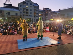 "Novogodišnja čarolija" u Ugljeviku, dodijeljeni novogodišnji paketići svim mališanima uzrasta do 10 godina