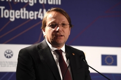 Varhelji o članstvu u EU "BiH bi u narednih mjesec dana mogla dobiti kandidatski status"