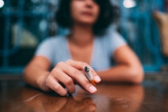 UKLONITE MIRIS DUVANA IZ KUĆE NA PRIRODAN NAČIN: Kako se riješiti mirisa cigareta i duvanskog dima uz pomoć 3 namirnice