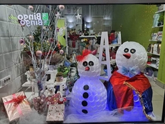 Nagrađeni učesnici konkursa za najljepše okićene kuće i okućnice, balkone i izloge 