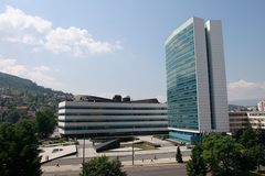 Raste pritisak na Šmita, projekti u FBiH blokirani zbog "državne imovine"